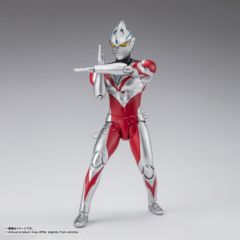 【在庫あり】バンダイオリジナル SHF ウルトラマンアーク  - Model Kit Ultraman のレビューと価格