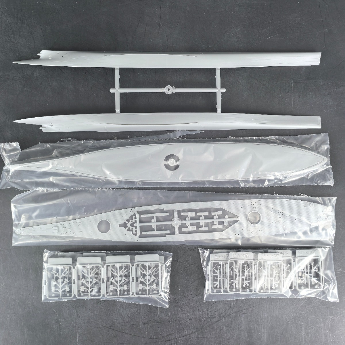 VeryFire VF700909 1/700 USS ミズ - Model Kit Uss Missouri のレビューと価格