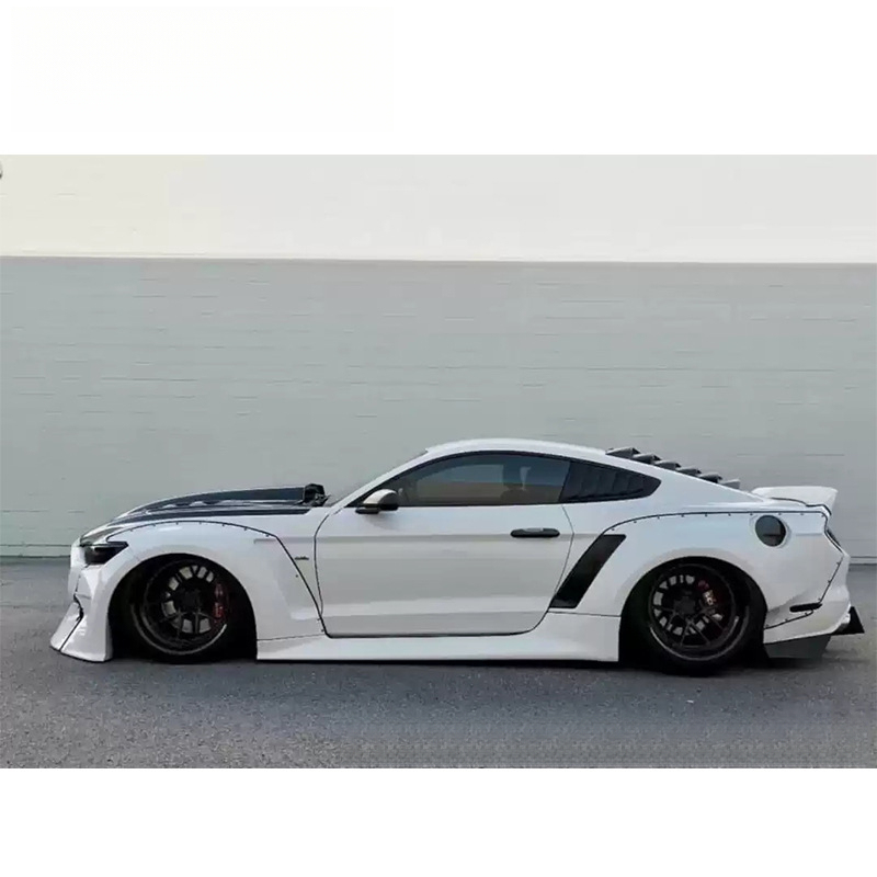 フォード マスタング旧型（15-17年式）対応、改造アクセサ - Model Kit Mustang のレビューと価格