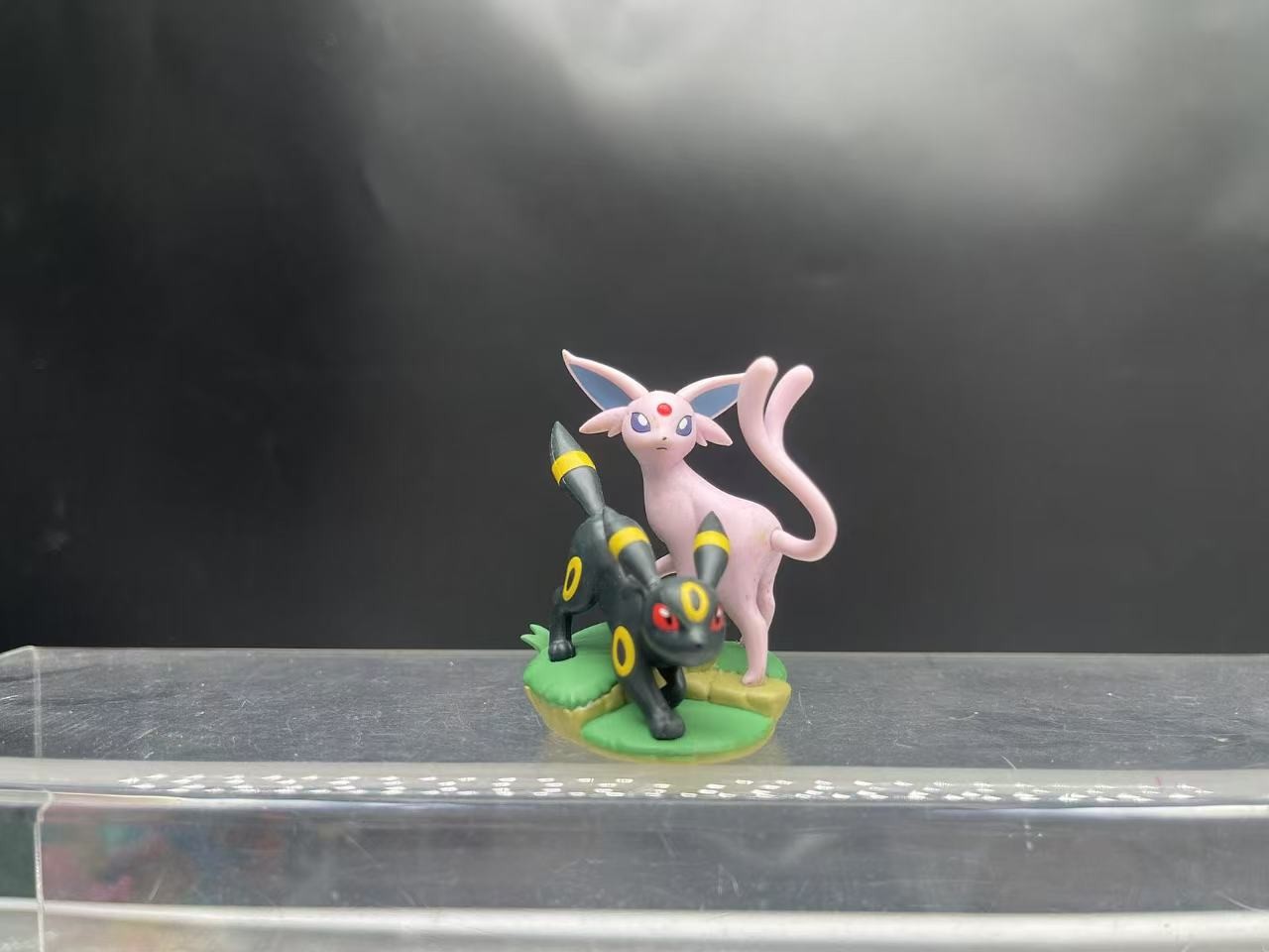 ポケモンアニメ漫画かわいいアンブレオンエスペオンアクションフ - Model Kit Umbreon のレビューと価格
