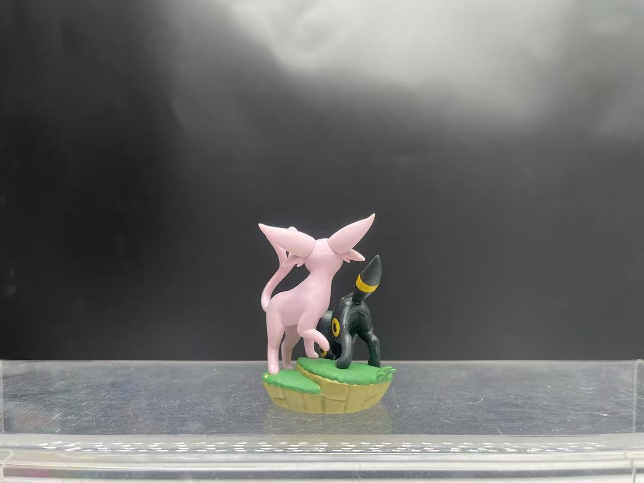 ポケモンアニメ漫画かわいいアンブレオンエスペオンアクションフ - Model Kit Umbreon のレビューと価格