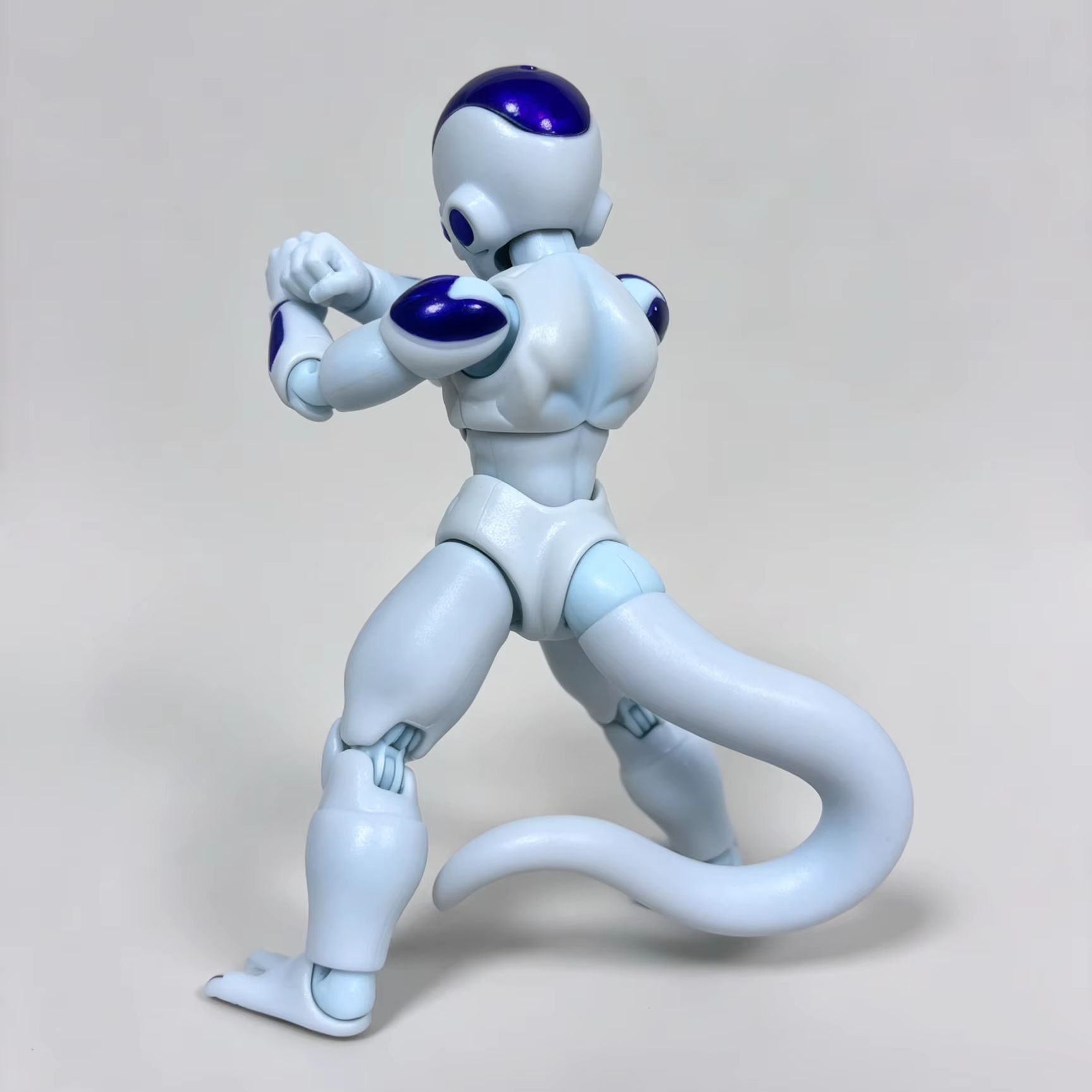 バンダイ SHF ドラゴンボール フリーザ第四形態 アクショ - Model Kit Frieza のレビューと価格