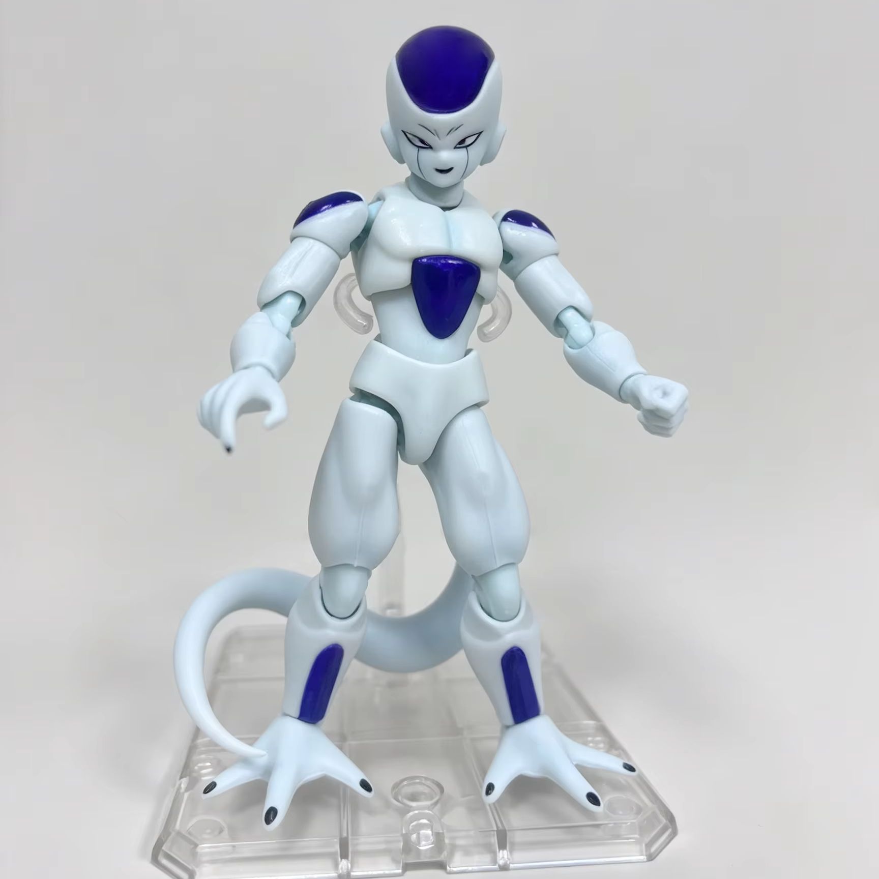 バンダイ SHF ドラゴンボール フリーザ第四形態 アクショ - Model Kit Frieza のレビューと価格