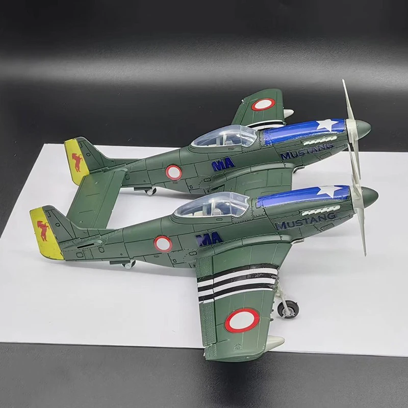 F-82 ツインマスタング戦闘機 3D ペーパーモデルキット - Model Kit Mustang のレビューと価格