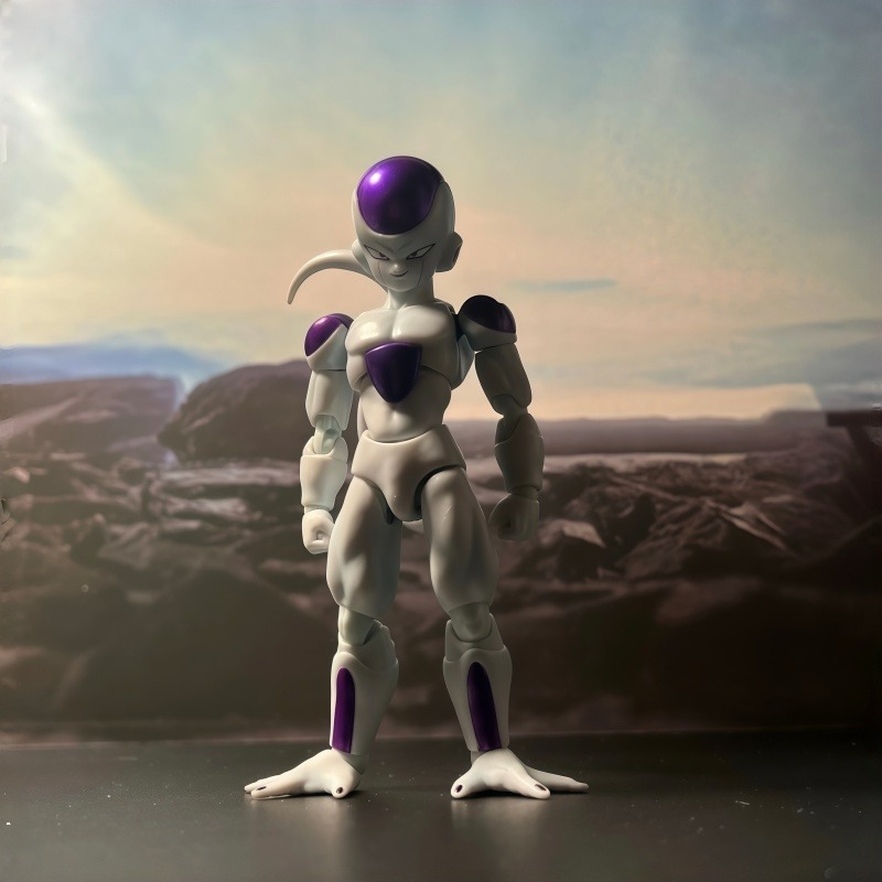 オリジナルバンダイ S.H.Figuarts ドラゴンボール - Model Kit Frieza のレビューと価格