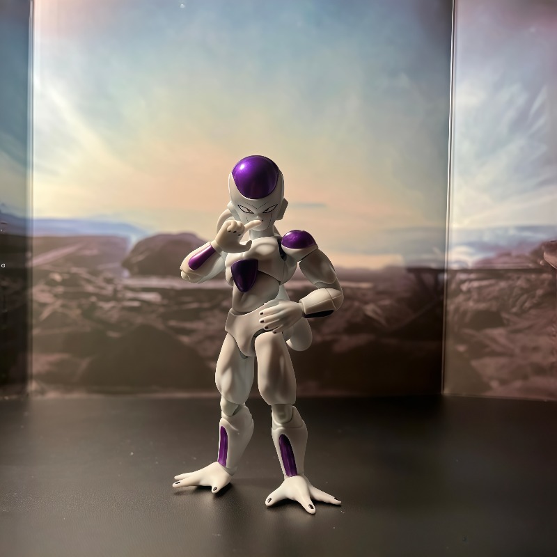オリジナルバンダイ S.H.Figuarts ドラゴンボール - Model Kit Frieza のレビューと価格